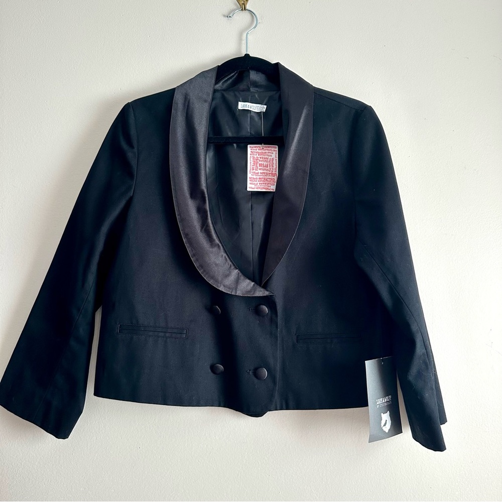 Lark &‎ Wolff x UO • Crop Satin Lapel Blazer